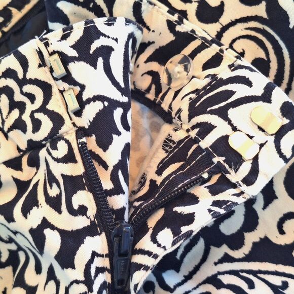 Tommy Hilfiger Slim Stretch Capri Waverly Black White Floral Size 16 Excellent - Picture 8 of 16